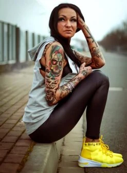 Dirty Shoes, Yellow 8 Dirty Shoes, Yellow -Straßenmode Kleidung dirty shoes yellow 3