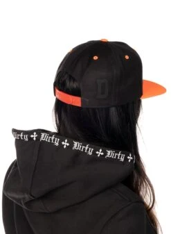 Dirty Snapback, Black N Orange -Straßenmode Kleidung dirty snapback black n orange 1